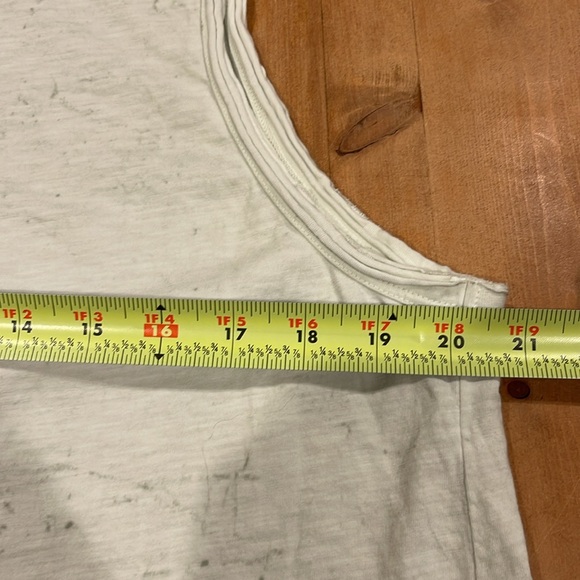 Universal Thread Tank XL - Picture 4 of 8